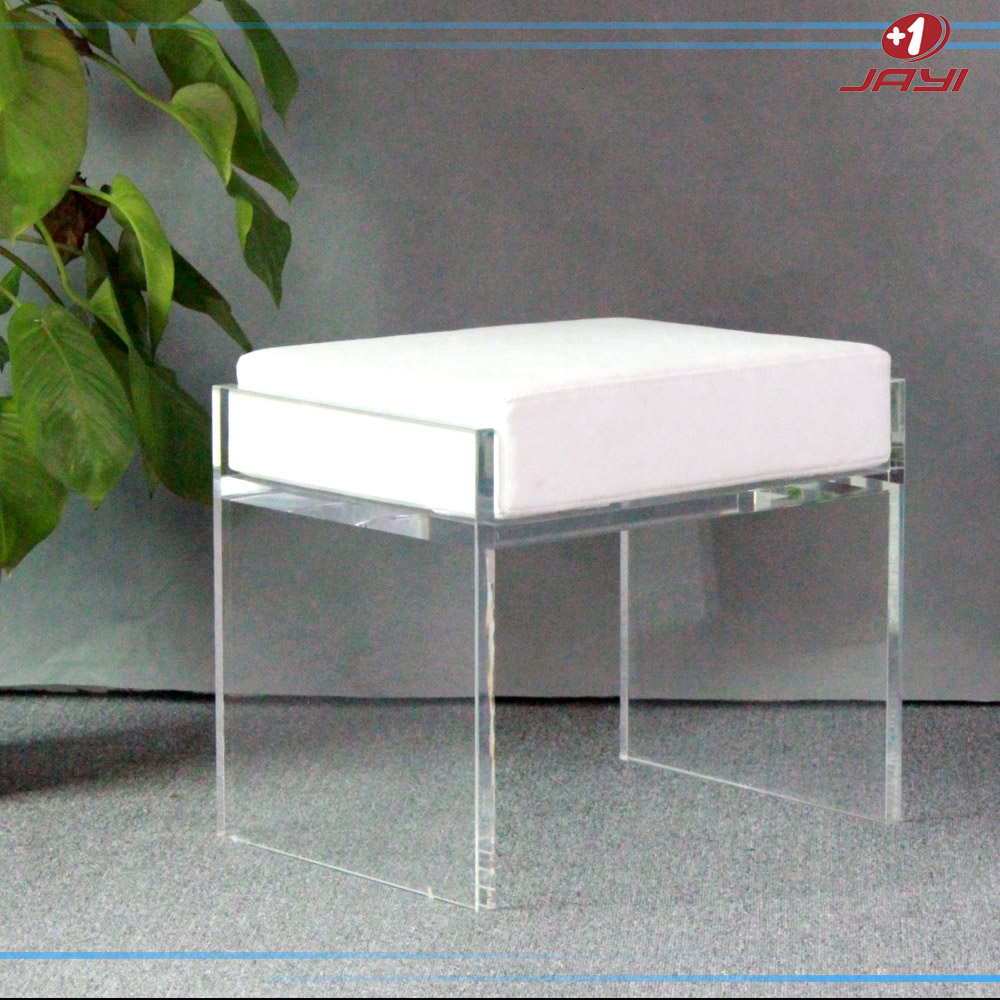 The design of transparent acrylic top stool